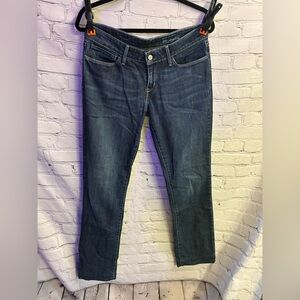 Levi’s Women’s Demi Curve Classic Straight Leg Denim Jeans Dark Wash Size 29 EUC